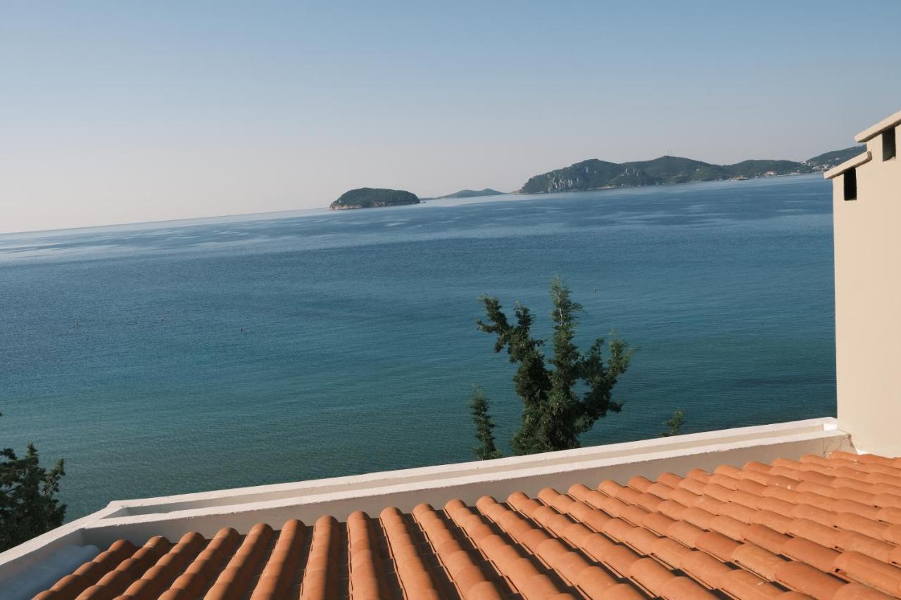 Crystal Bay Apartment Palaiontsiflikion Ngoại thất bức ảnh