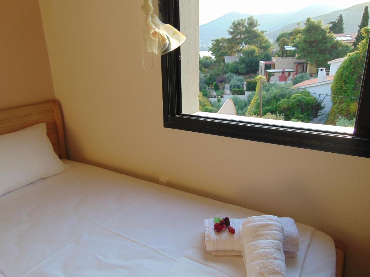 Crystal Bay Apartment Palaiontsiflikion Ngoại thất bức ảnh
