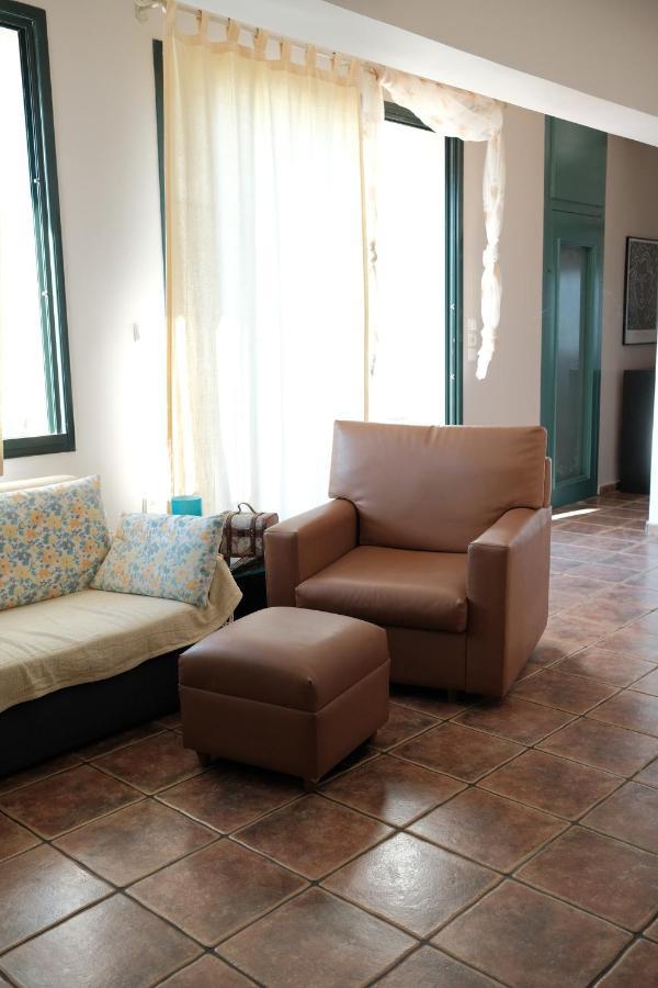 Crystal Bay Apartment Palaiontsiflikion Ngoại thất bức ảnh