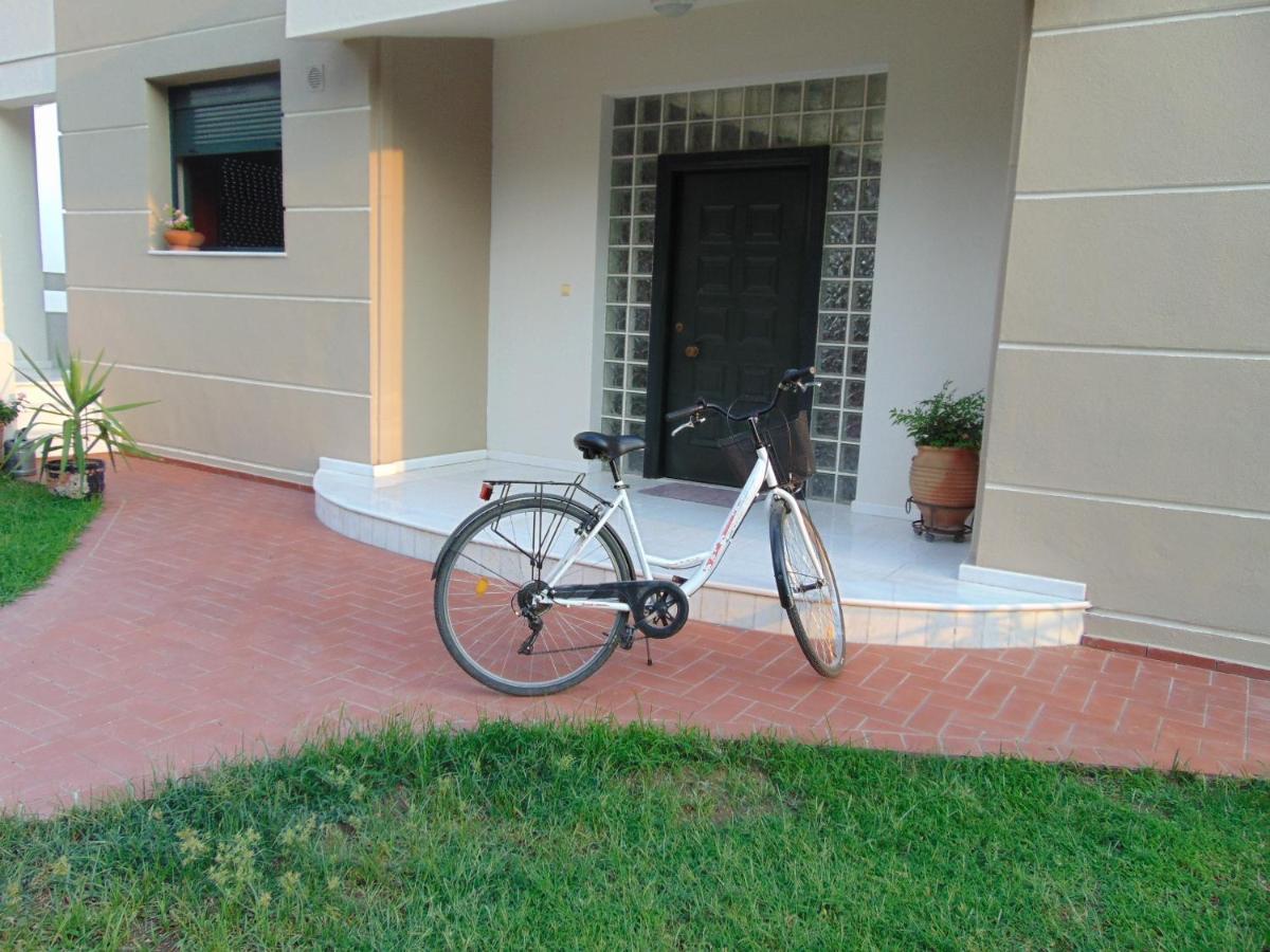 Crystal Bay Apartment Palaiontsiflikion Ngoại thất bức ảnh