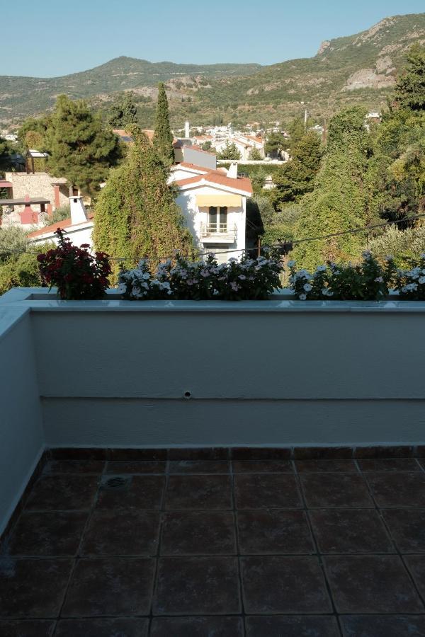 Crystal Bay Apartment Palaiontsiflikion Ngoại thất bức ảnh